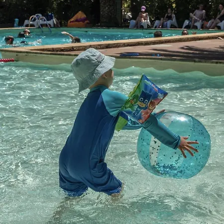 3 Etoiles - Piscine - Ccbefgh Camping