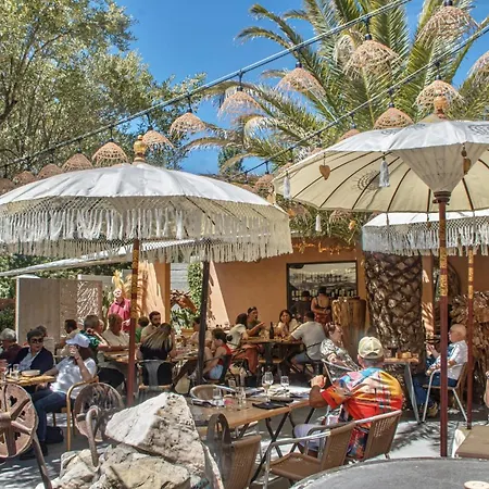 3 Etoiles - Piscine - Ccbefgh