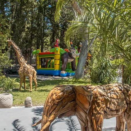 Campeggio Zecamping 3 Dog Friendly Avec Piscine Dans Un Environnement Calme Tuchan