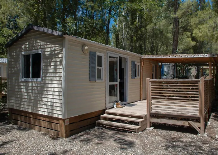 Camping 3 Etoiles - Piscine - Ccbefgh