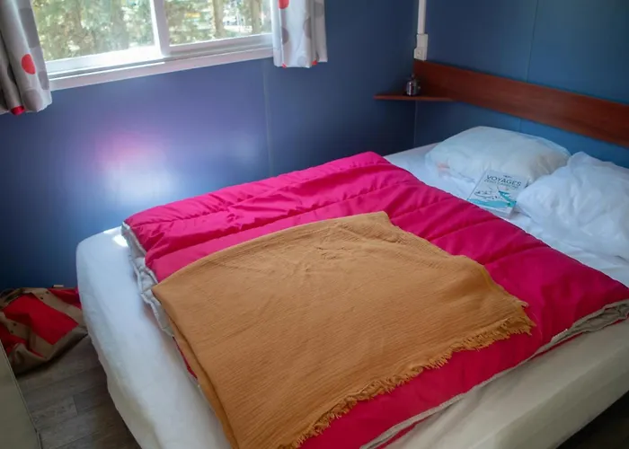 Camping 3 Etoiles - Piscine - Ccbefgh Tuchan