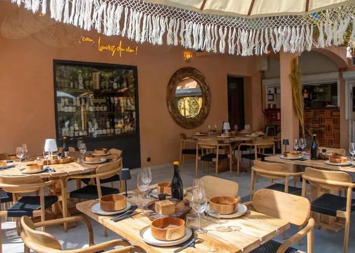 3 Etoiles - Piscine - Ccbefgh