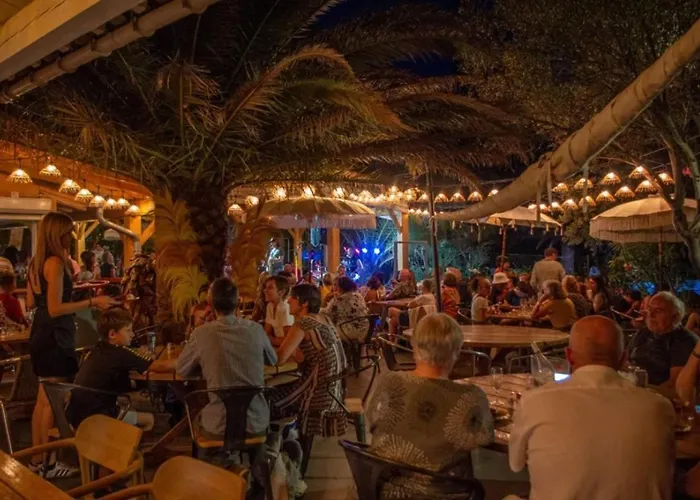 3 Etoiles - Piscine - Ccbefgh Camping