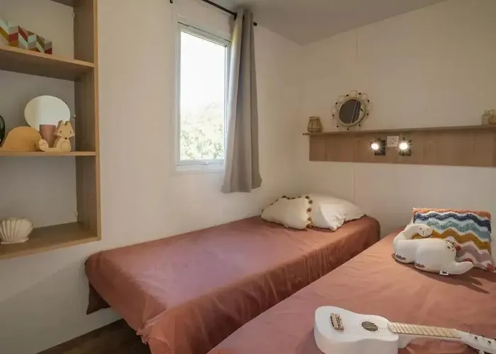 3 Etoiles - Piscine - Ccbefgh 3*