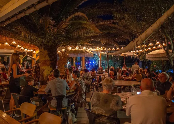 3 Etoiles - Piscine - Ccbefgh Camping 3*