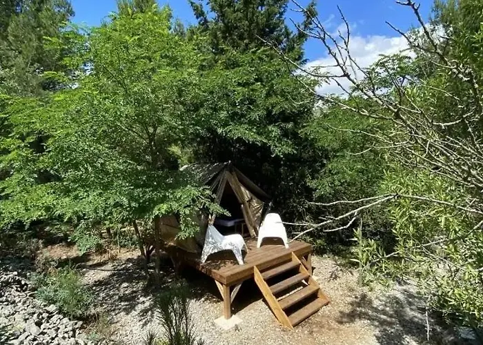 Camping 3 Etoiles - Piscine - Ccbefgh